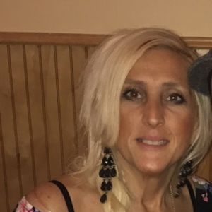 Meet your Posher, Marisa